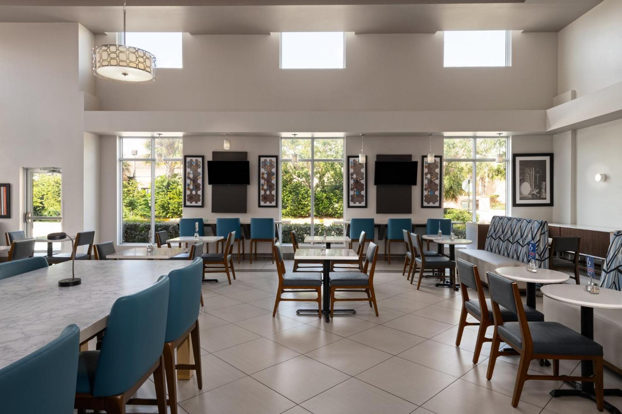 Holiday Inn Express & Suites Boynton Beach West By Ihg Экстерьер фото