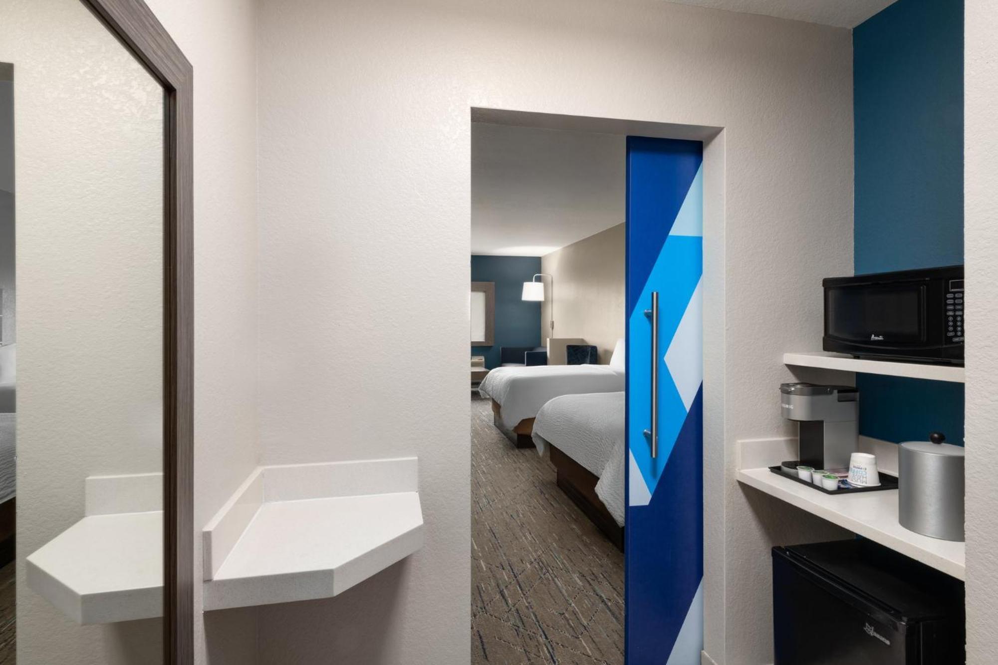 Holiday Inn Express & Suites Boynton Beach West By Ihg Экстерьер фото